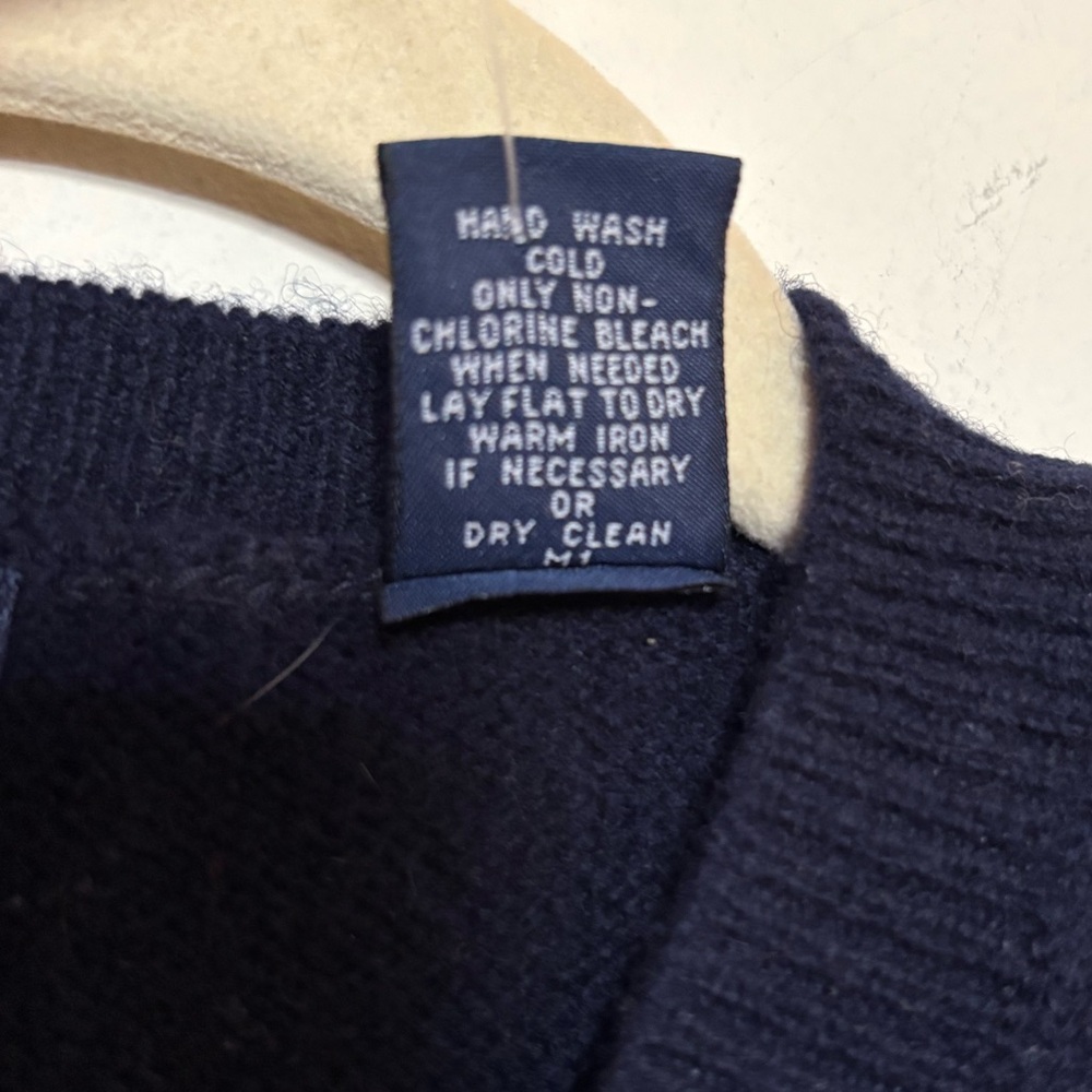Vintage NWT GAP Men's V-Neck Super Dark Blue/Black Sweater Vest - Picture 6 of 7